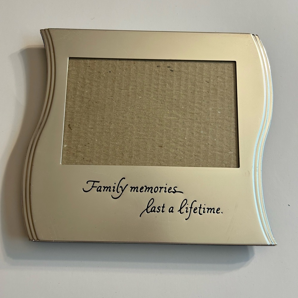 HALLMARK SILVER FRAME RECTANGULAR SHAPE FAMILY AND FRIENDS